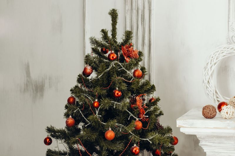 How to Create a Magical Holiday Look with an Artificial Christmas Tree: Different Styles, Ornament Ideas and Accessories to Make This Christmas Memorable.