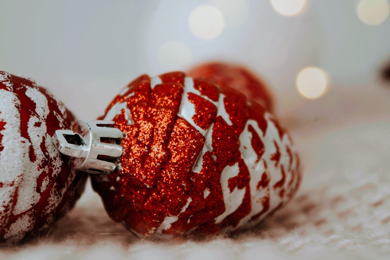 Unlit Artificial Christmas Trees for a Magical Holiday